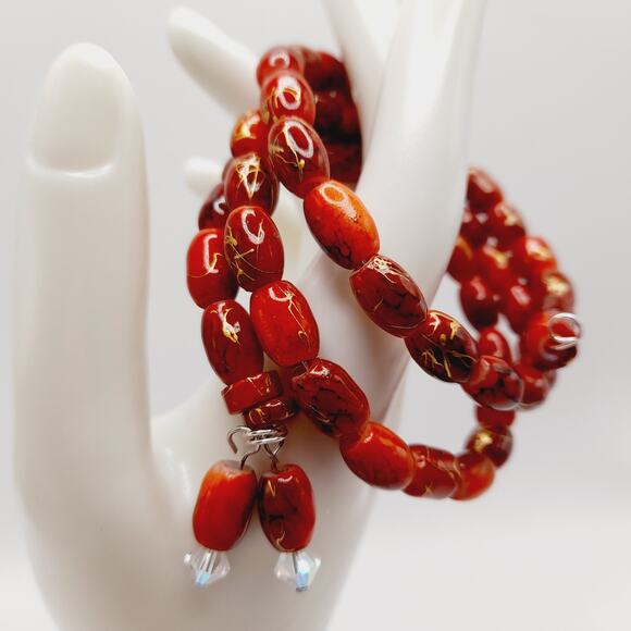 Vintage Asian Bead Memory Wire Bracelet Red Glass Gold Accents Handmade Jewelry - Picture 3 of 10